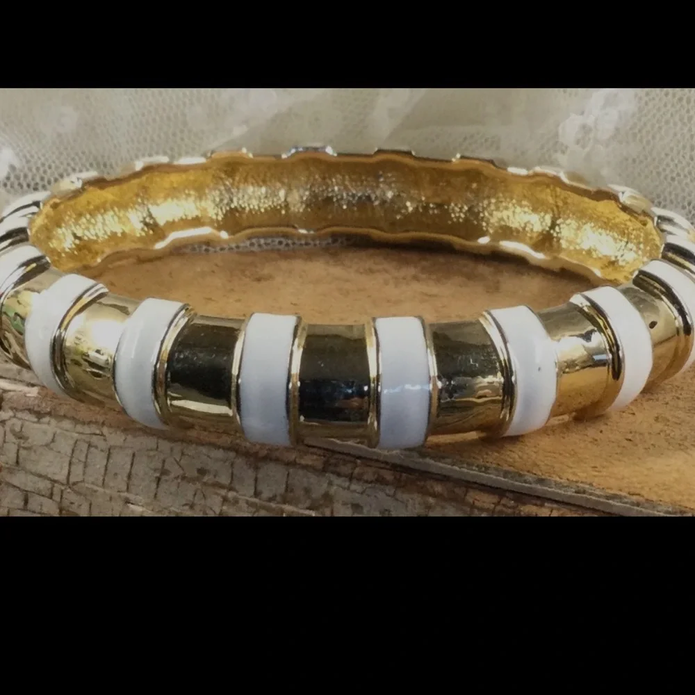 RLL LAUREN RALPH LAUREN Off-White Enamel Gold Tone Striped Bengal Bracelet